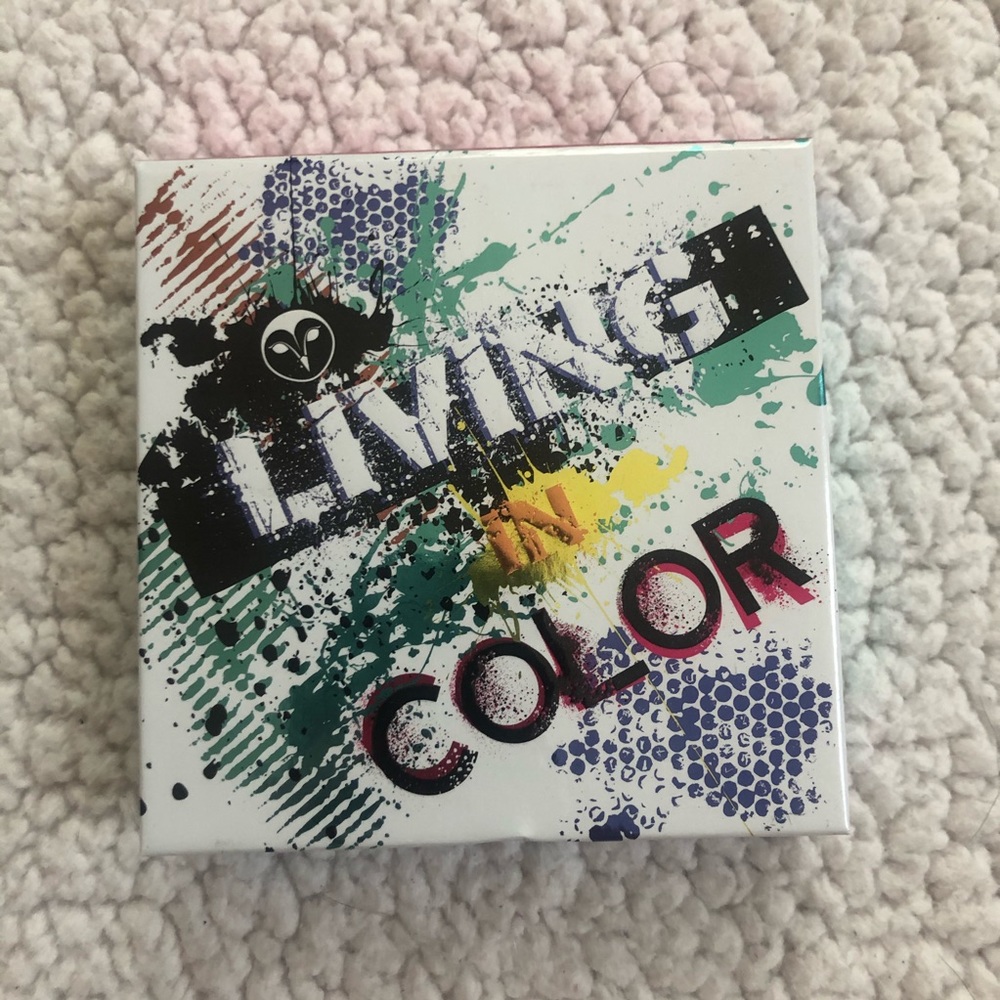 Hank and Henry “Living in Color” Eyeshadow Pallet